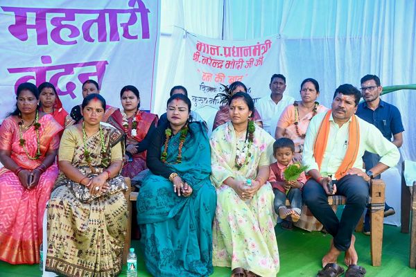 अबूझमाड़ के कुरूसनार में गूंजा &lsquo;मन की बात&rsquo; का 135वां संस्करण
