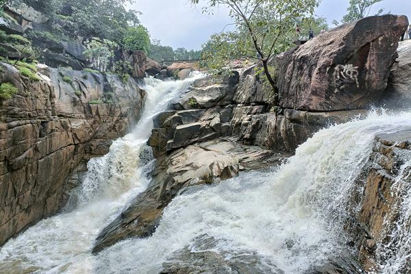  विशेष लेख : प्रकृति की गोद में बसा जशपुर का अनुपम पर्यटन स्थल &lsquo;रानीदाह&lsquo;