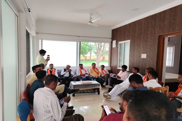  मैनपुर में भाजपा की बड़ी बैठक,डिजिटल लर्निंग प्लेटफार्म के माध्यम से कार्यकर्ताओं को संगठन से जोड़ने की पहल