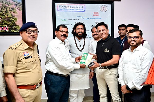जिले की पहचान बने विष्णुभोग चावल से मंत्री गुरु खुशवंत साहेब का किया गया सम्मान