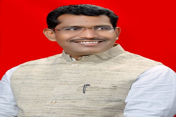 भारी बारिश व रेड अलर्ट के बीच विधायक रोहित साहू ने नागरिकों से की सतर्क रहने की अपील  कलेक्टर से चर्चा कर बाढ़ प्रभावित गांवों की स्थिति की ली जानकारी, स्कूली बच्चों की सुरक्षा एवं राहत-बचाव के दिए आवश्यक निर्देश