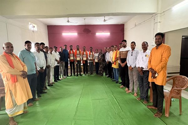  साहू समाज लोरमी ने दिया सामाजिक समरसता का संदेश, नगर पालिका के सभी एल्डरमैनों का किया सम्मान