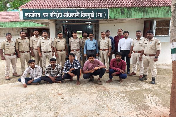 धमतरी के आरक्षित वन में धामन सांप और गोह के शिकार का मामला