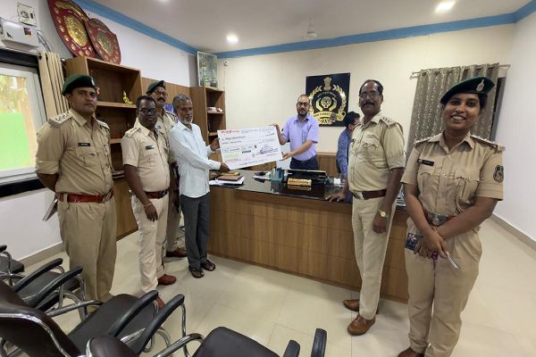 वन विभाग की पहल से आत्मसमर्पित नक्सलियों को मिला स्वरोजगार का सहारा