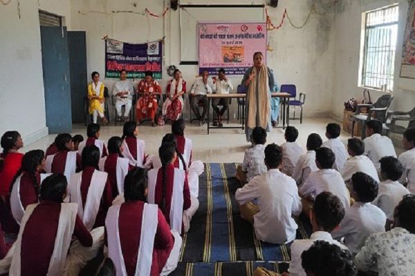 छात्राओं को मिली करियर की नई दिशा, युवा कौशल दिवस पर आयोजित हुआ कैरियर काउंसलिंग सत्र