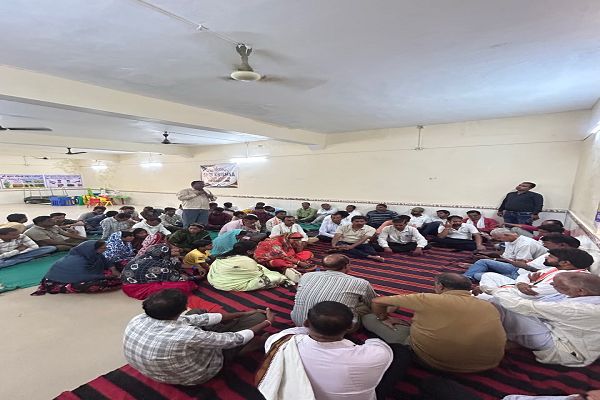 पंडरिया ब्लॉक कांग्रेस की मासिक बैठक में जनसमस्याओं पर हुई चर्चा  जिला अध्यक्ष ने कहा - संगठन को बूथ स्तर तक मजबूत करें