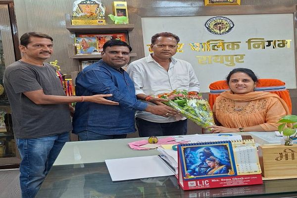 सरजू बांधा शमशान घाट के लिए महापौर ने दिए 5 लाख, पाइपलाइन भी हुई दुरुस्त