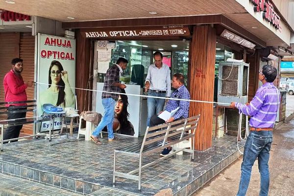भिलाई निगम ने सेक्टर-6 ए मार्केट की दुकानों का किया सर्वे