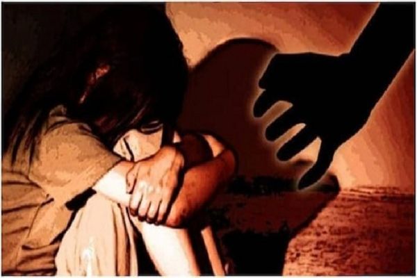रिश्तों का खून: पिता बना बेटी का दुश्मन, गुंडरदेही थाना क्षेत्र में नाबालिग से दरिंदगी