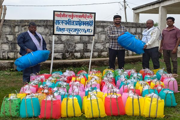  मत्स्य कृषकों को स्पॉन संवर्धन योजना का लाभ, निःशुल्क मत्स्य बीज एवं तकनीकी मार्गदर्शन
