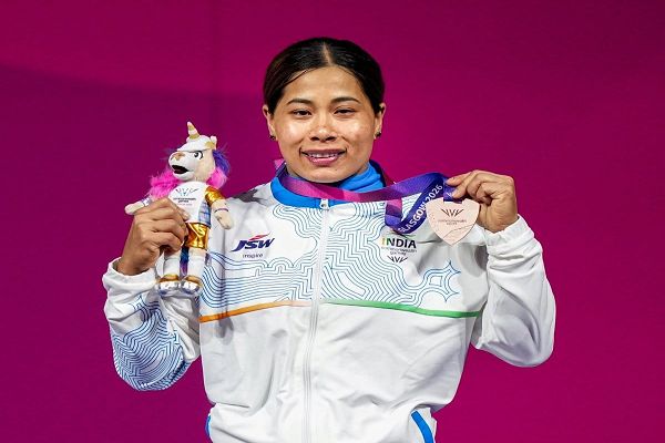 वित्त मंत्री श्री ओपी चौधरी ने राष्ट्रमंडल खेल 2026 में कांस्य पदक विजेता बिंदियारानी देवी को दी बधाई