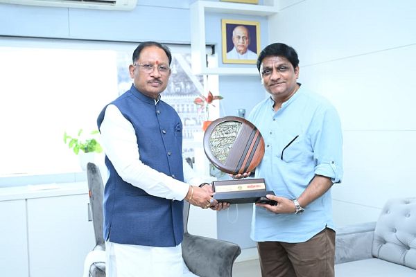  मुख्यमंत्री श्री साय ने की जनसंपर्क विभाग के 'मुस्कुराता बस्तर' पहल की सराहना