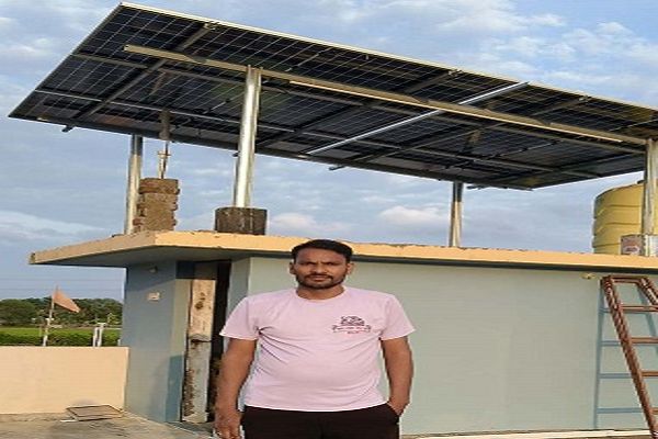 प्रधानमंत्री सूर्य घर मुफ्त बिजली योजना से मोहन साहू बने स्वच्छ ऊर्जा अभियान के सहभागी