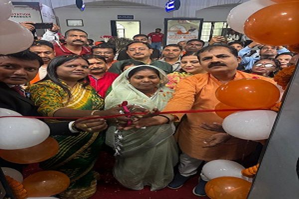 सरगुजा संभाग के 850 तीर्थयात्री अयोध्या धाम दर्शन के लिए विशेष ट्रेन से रवाना