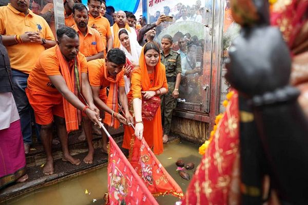अमरकंटक से भोरमदेव तक भावना बोहरा की 151 किमी कांवड़ पदयात्रा शुरू