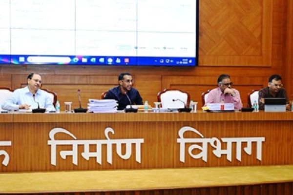 लोक निर्माण विभाग के सचिव ने काम नहीं करने वाले ठेकेदारों को ब्लैकलिस्ट करने को कहा