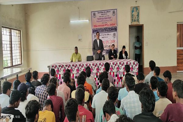 सशक्त युवा, सशक्त भारत&rsquo; की थीम पर छात्रावास में विधिक जागरूकता शिविर आयोजित   पॉक्सो, साइबर अपराध, विधिक सहायता और कौशल विकास की दी गई जानकारी