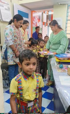 देश के  रक्षको को नन्हे नन्हे बच्चों ने भेजा रक्षा सूत्र