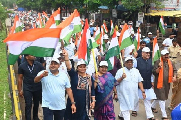 तिरंगा यात्रा में लोगों ने राष्ट्रीय एकता, अखंडता और देशप्रेम का संदेश दिया