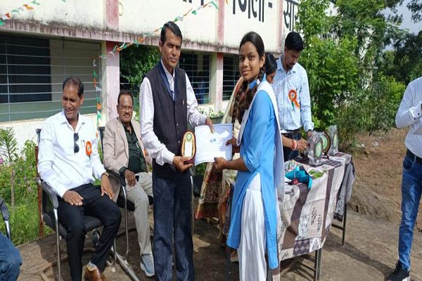 शासकीय कन्या हाई स्कूल भटगांव में उत्साह से मनाया गया स्वतंत्रता दिवस