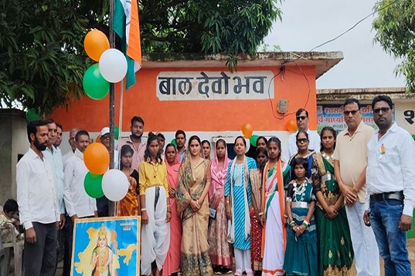 शासकीय स्कूल छपोरा में हर्षोल्लास के साथ मनाया गया स्वतंत्रता दिवस