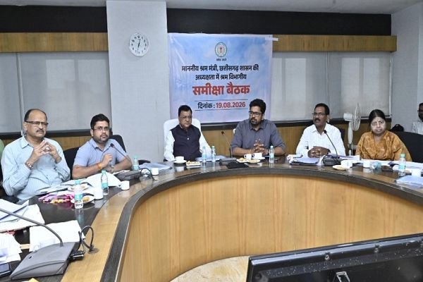 ई-केवायसी प्रक्रिया के तहत किसी भी श्रमिक का आवेदन लंबित न रहे : लखन लाल देवांगन