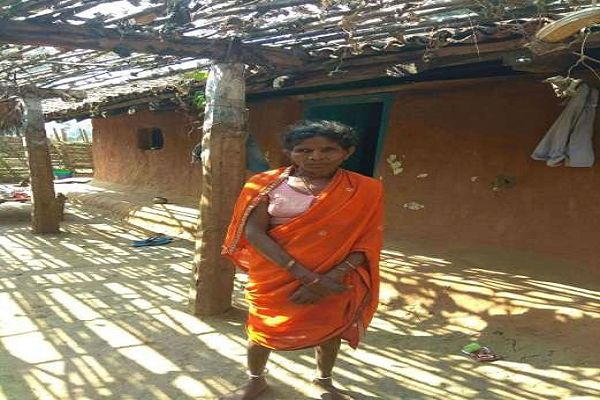 असहाय महिला के पक्के मकान का सपना हुआ साकार