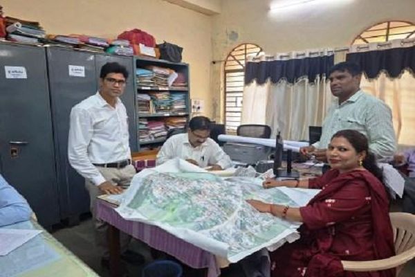 विशेष लेख : स्वामित्व योजना के तहत अधिकार अभिलेख निर्माण में धमतरी जिला प्रदेश में अव्वल