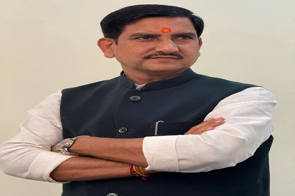 तोखन साहू के प्रयास से लोरमी विधानसभा के ग्राम छटन में बनेगा ग्रामीण हाट, नाबार्ड ने स्वीकृत किए ₹17.49 लाख
