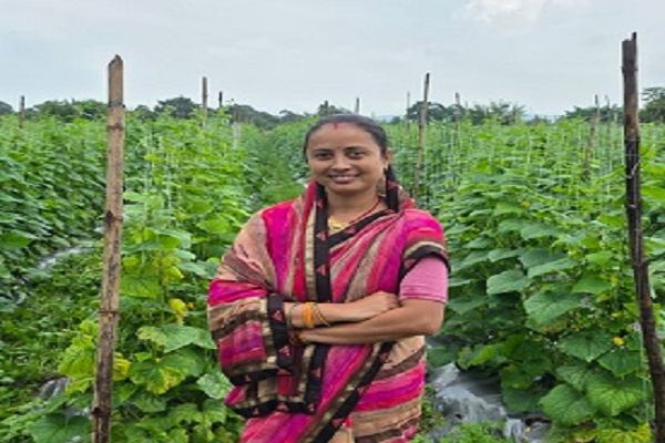 बिहान से मिली नई उड़ान, खेती से आत्मनिर्भर बनीं कल्पना सिंह