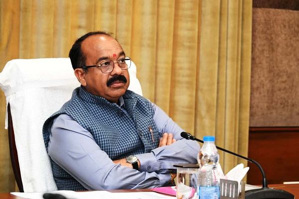 उप मुख्यमंत्री श्री अरुण साव ने विकास कार्यों और योजनाओं के क्रियान्वयन की समीक्षा की