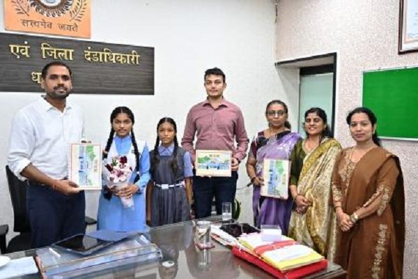 शिव सिंह वर्मा स्कूल के बच्चों ने तैयार की हस्तलिखित पत्रिका &lsquo;गुंजन&rsquo;, कलेक्टर मिश्रा ने की सराहना