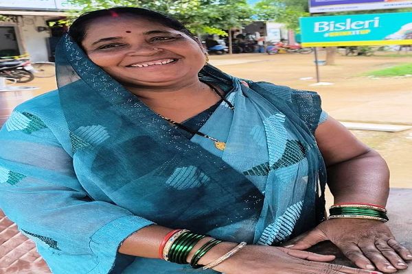दुलारी देवांगन को मिला &lsquo;विष्णु भैया&lsquo; का दुलार, स्व रोजगार से बनाई अपनी पहचान