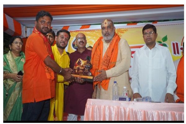 शिवनाथ कांवड़ यात्रा में शामिल हुए विधायक चंद्राकर, महमरा एनिकट में की महाआरती