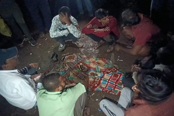 52 परियों के आशिको को गुण्डरदेही पुलिस ने धर दबोचा; 8 जुआरी गिरफ्तार, नकदी जब्त