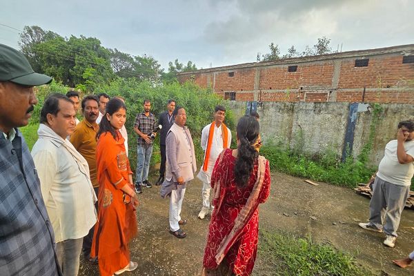 मंत्री श्री रामविचार नेताम ने किया पोस्ट मैट्रिक आदिवासी कन्या छात्रावास का आकस्मिक निरीक्षण