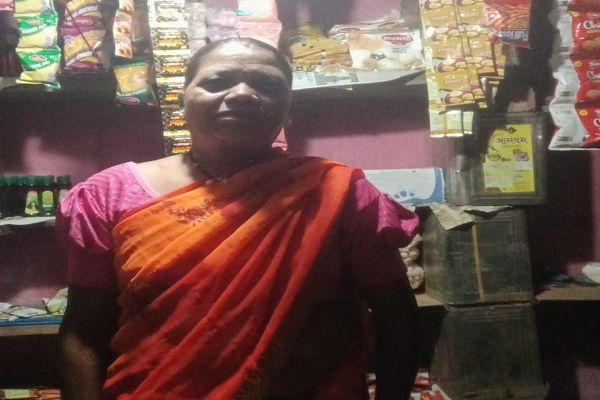  महतारी वंदन से मैनी के आँगन में बिखरी खुशियाँ
