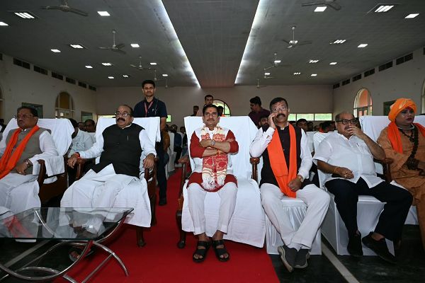  *तोखन साहू ने मुख्यमंत्री विष्णुदेव साय के साथ सुनी &lsquo;मन की बात&rsquo;, नशामुक्ति, हर घर तिरंगा और पीएम स्वनिधि का दिया संदेश*
