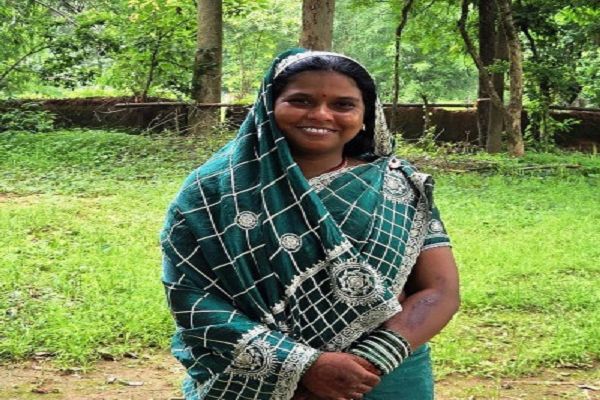 चूल्हा-चौका तक सीमित जिंदगी से आत्मनिर्भरता की उड़ान