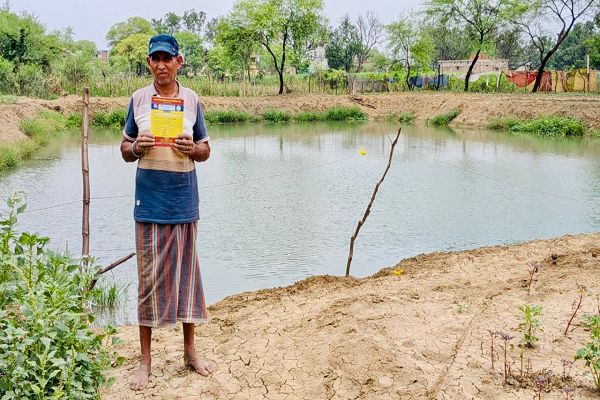 डबरी बनी रामभजन की समृद्धि का आधार, खेती के साथ मछली पालन से बढ़ी आय