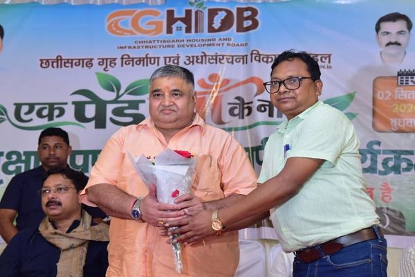 गृह निर्माण मंडल की आवासीय योजनाओं में चलेगा &lsquo;एक पेड़ माँ के नाम&rsquo; अभियान