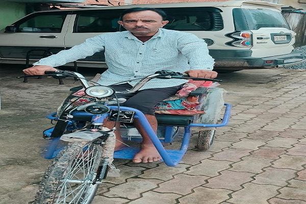मंत्री श्रीमती लक्ष्मी राजवाड़े की संवेदनशील पहल: आवेदन के 48 घंटे के भीतर दिव्यांग विष्णु लाल यादव को मिली इलेक्ट्रिक स्कूटी