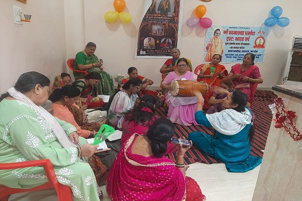  माँ कामाख्या धर्मादा ट्रस्ट के द्वारा भजन का आयोजन किया गया