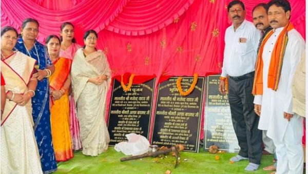 दुर्ग महापौर ने पुलगांव में 78 लाख के विकास कार्यों का किया भूमिपूजन