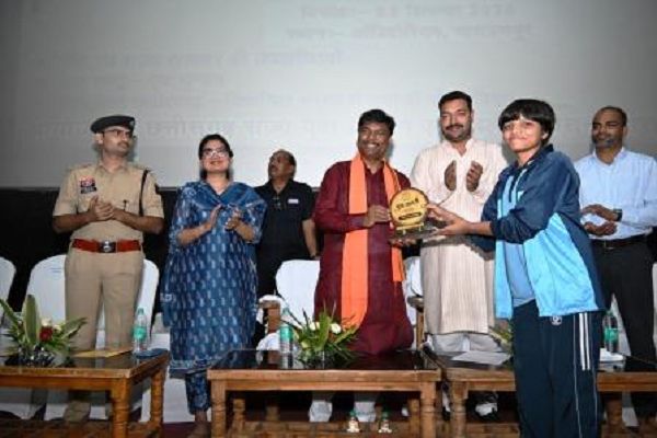 मुख्यमंत्री शिक्षा गौरव अलंकरण सम्मान समारोह में पहुंचे वन मंत्री केदार कश्यप