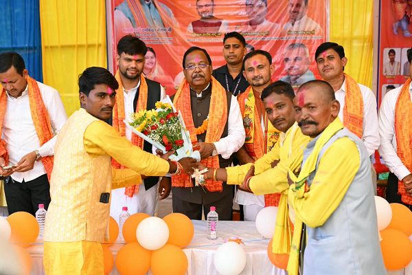 दुग्ध उत्पादन का व्यवसाय कर परिवार को बना सकते हैं सक्षम- मंत्री श्री नेताम