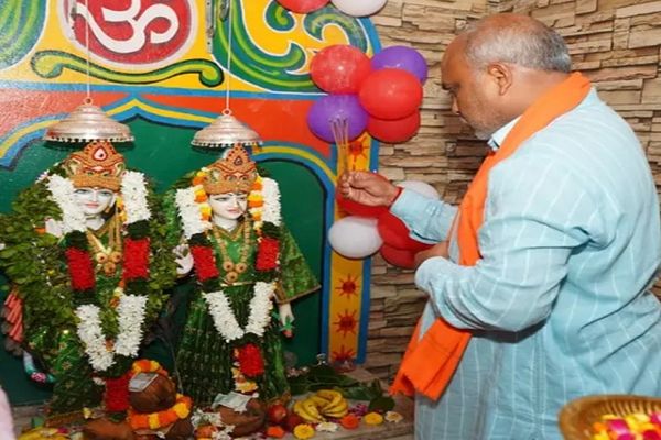 जन्माष्टमी महोत्सव में शामिल हुए विधायक ललित चंद्राकर