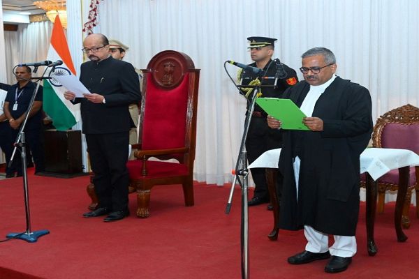 CG हाईकोर्ट को मिला नया चीफ जस्टिस, जस्टिस कृष्ण राम महापात्र ने ली शपथ