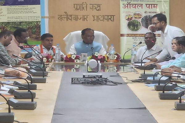 शाकम्भरी बोर्ड के अध्यक्ष ने ली उद्यानिकी विभाग की समीक्षा बैठक