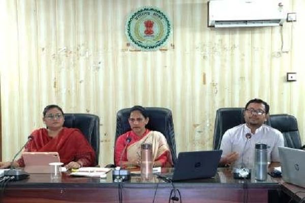 कलेक्टर का कड़ा निर्देश : एसडीएम, आबकारी और खाद्य अधिकारियों को सघन निरीक्षण के निर्देश